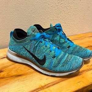 Nike Free TR Flyknit - Size 6.5 NEW